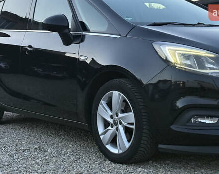 Черный Опель Zafira Tourer, объемом двигателя 1.6 л и пробегом 220 тыс. км за 12500 $, фото 11 на Automoto.ua