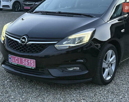 Черный Опель Zafira Tourer, объемом двигателя 1.6 л и пробегом 220 тыс. км за 12500 $, фото 4 на Automoto.ua
