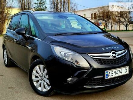 Чорний Опель Zafira Tourer, об'ємом двигуна 2 л та пробігом 251 тис. км за 9600 $, фото 1 на Automoto.ua