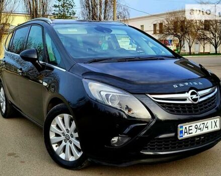 Чорний Опель Zafira Tourer, об'ємом двигуна 2 л та пробігом 253 тис. км за 9000 $, фото 1 на Automoto.ua