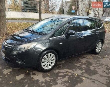 Черный Опель Zafira Tourer, объемом двигателя 2 л и пробегом 293 тыс. км за 9500 $, фото 1 на Automoto.ua