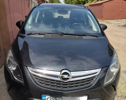 Черный Опель Zafira Tourer, объемом двигателя 2 л и пробегом 318 тыс. км за 8900 $, фото 1 на Automoto.ua