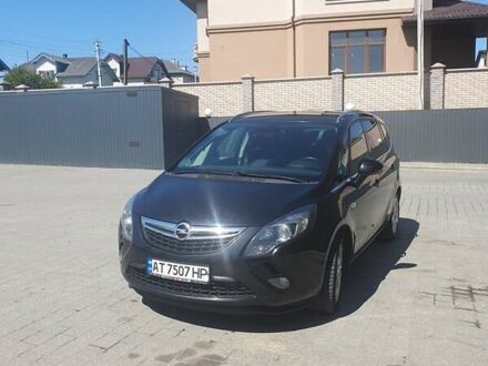 Опель Zafira Tourer 2012 в Ивано-Франковске на Automoto.ua Черный Опель Zafira Tourer, объемом двигателя 2 л и пробегом 268 тыс. км за 9999 $, фото 1 на Automoto.ua