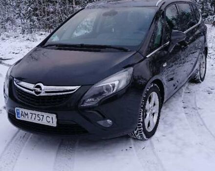 Черный Опель Zafira Tourer, объемом двигателя 0 л и пробегом 282 тыс. км за 9000 $, фото 1 на Automoto.ua
