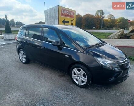 Черный Опель Zafira Tourer, объемом двигателя 1.6 л и пробегом 211 тыс. км за 9600 $, фото 1 на Automoto.ua
