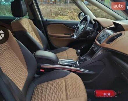 Фиолетовый Опель Zafira Tourer, объемом двигателя 2 л и пробегом 136 тыс. км за 8000 $, фото 11 на Automoto.ua