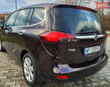 Фиолетовый Опель Zafira Tourer, объемом двигателя 2 л и пробегом 136 тыс. км за 8000 $, фото 2 на Automoto.ua