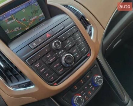 Фиолетовый Опель Zafira Tourer, объемом двигателя 2 л и пробегом 136 тыс. км за 8000 $, фото 15 на Automoto.ua