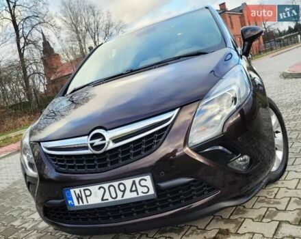 Фиолетовый Опель Zafira Tourer, объемом двигателя 2 л и пробегом 136 тыс. км за 8000 $, фото 6 на Automoto.ua