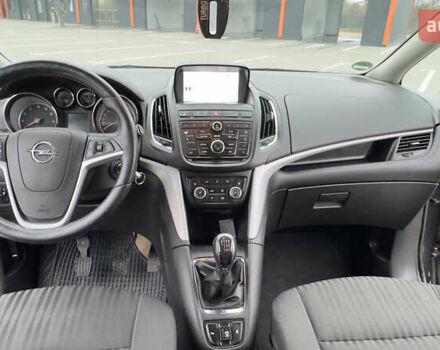 Коричневый Опель Zafira Tourer, объемом двигателя 1.6 л и пробегом 189 тыс. км за 9150 $, фото 31 на Automoto.ua