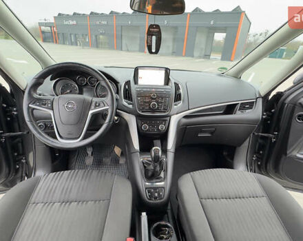 Коричневый Опель Zafira Tourer, объемом двигателя 1.6 л и пробегом 189 тыс. км за 9150 $, фото 30 на Automoto.ua