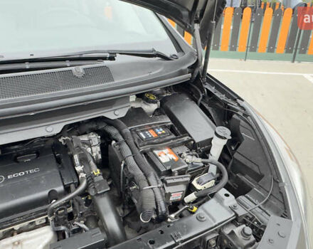 Коричневый Опель Zafira Tourer, объемом двигателя 1.6 л и пробегом 189 тыс. км за 9150 $, фото 35 на Automoto.ua