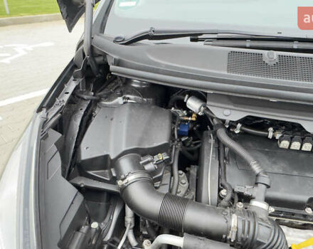 Коричневый Опель Zafira Tourer, объемом двигателя 1.6 л и пробегом 189 тыс. км за 9150 $, фото 34 на Automoto.ua