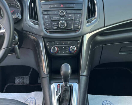 Коричневый Опель Zafira Tourer, объемом двигателя 2 л и пробегом 230 тыс. км за 11550 $, фото 28 на Automoto.ua
