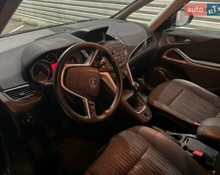 Коричневый Опель Zafira Tourer, объемом двигателя 1.6 л и пробегом 192 тыс. км за 9300 $, фото 2 на Automoto.ua