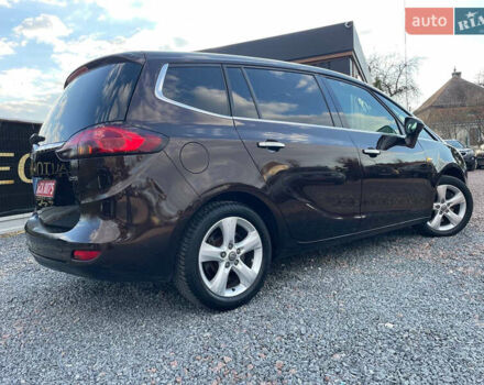 Коричневый Опель Zafira Tourer, объемом двигателя 2 л и пробегом 230 тыс. км за 11550 $, фото 41 на Automoto.ua