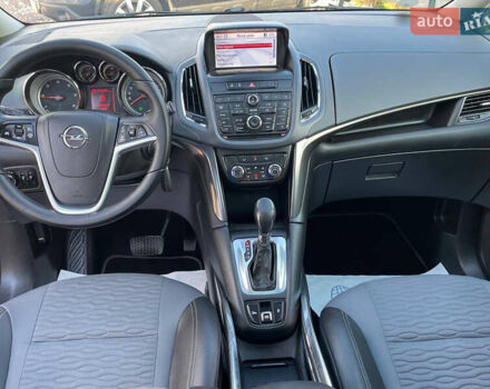 Коричневый Опель Zafira Tourer, объемом двигателя 2 л и пробегом 230 тыс. км за 11550 $, фото 14 на Automoto.ua