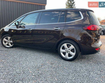 Коричневый Опель Zafira Tourer, объемом двигателя 2 л и пробегом 230 тыс. км за 11550 $, фото 6 на Automoto.ua