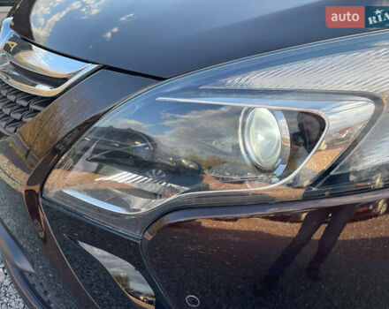 Коричневый Опель Zafira Tourer, объемом двигателя 2 л и пробегом 230 тыс. км за 11550 $, фото 32 на Automoto.ua