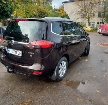 Коричневый Опель Zafira Tourer, объемом двигателя 1.6 л и пробегом 316 тыс. км за 11000 $, фото 2 на Automoto.ua