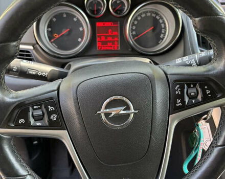 Коричневый Опель Zafira Tourer, объемом двигателя 2 л и пробегом 212 тыс. км за 10800 $, фото 4 на Automoto.ua