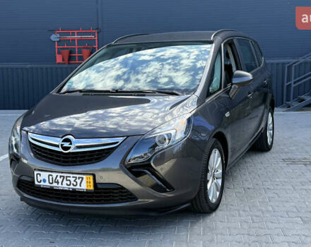 Коричневый Опель Zafira Tourer, объемом двигателя 1.6 л и пробегом 188 тыс. км за 9350 $, фото 1 на Automoto.ua