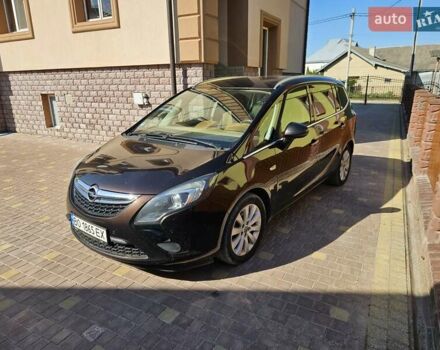 Коричневый Опель Zafira Tourer, объемом двигателя 1.96 л и пробегом 349 тыс. км за 8650 $, фото 1 на Automoto.ua