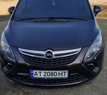 Коричневый Опель Zafira Tourer, объемом двигателя 1.96 л и пробегом 280 тыс. км за 9000 $, фото 1 на Automoto.ua