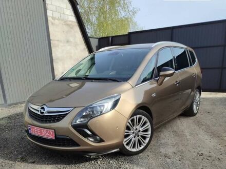 Коричневый Опель Zafira Tourer, объемом двигателя 2 л и пробегом 280 тыс. км за 11500 $, фото 1 на Automoto.ua