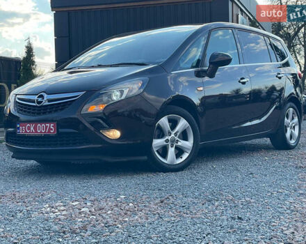 Коричневый Опель Zafira Tourer, объемом двигателя 2 л и пробегом 230 тыс. км за 11750 $, фото 1 на Automoto.ua