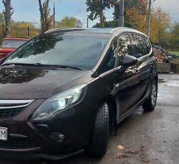 Коричневый Опель Zafira Tourer, объемом двигателя 1.6 л и пробегом 316 тыс. км за 11000 $, фото 1 на Automoto.ua