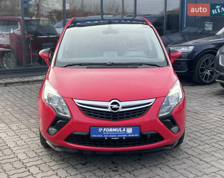 Красный Опель Zafira Tourer, объемом двигателя 2 л и пробегом 199 тыс. км за 10490 $, фото 4 на Automoto.ua