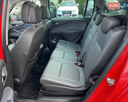 Красный Опель Zafira Tourer, объемом двигателя 2 л и пробегом 199 тыс. км за 10490 $, фото 37 на Automoto.ua