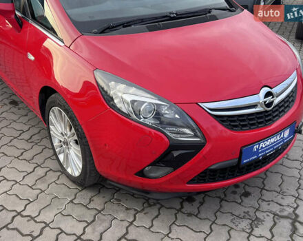 Красный Опель Zafira Tourer, объемом двигателя 2 л и пробегом 199 тыс. км за 10490 $, фото 10 на Automoto.ua