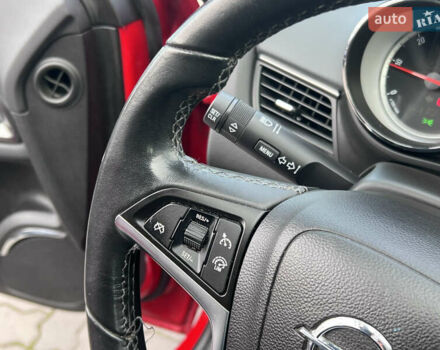 Красный Опель Zafira Tourer, объемом двигателя 2 л и пробегом 199 тыс. км за 10490 $, фото 17 на Automoto.ua