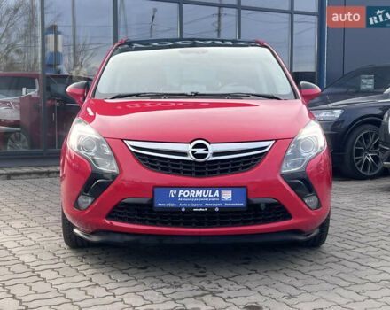 Красный Опель Zafira Tourer, объемом двигателя 2 л и пробегом 199 тыс. км за 10490 $, фото 5 на Automoto.ua