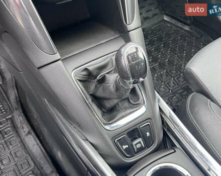 Красный Опель Zafira Tourer, объемом двигателя 2 л и пробегом 199 тыс. км за 10490 $, фото 23 на Automoto.ua