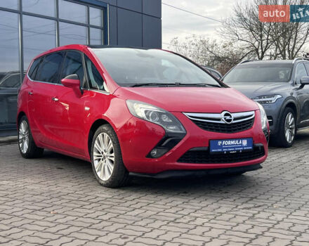 Красный Опель Zafira Tourer, объемом двигателя 2 л и пробегом 199 тыс. км за 10490 $, фото 3 на Automoto.ua