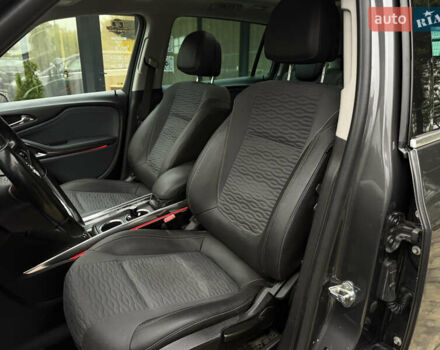 Опель Zafira Tourer 2011 в Ивано-Франковске на Automoto.ua Опель Zafira Tourer, объемом двигателя 2 л и пробегом 236 тыс. км за 9999 $, фото 7 на Automoto.ua