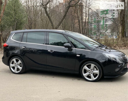 Опель Zafira Tourer, объемом двигателя 2 л и пробегом 237 тыс. км за 9999 $, фото 7 на Automoto.ua