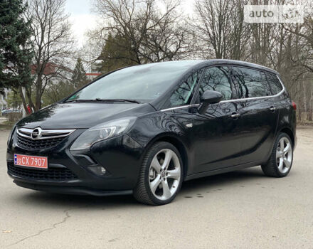 Опель Zafira Tourer, объемом двигателя 2 л и пробегом 237 тыс. км за 9999 $, фото 1 на Automoto.ua