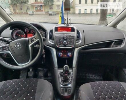 Опель Zafira Tourer, об'ємом двигуна 1.6 л та пробігом 231 тис. км за 9500 $, фото 11 на Automoto.ua