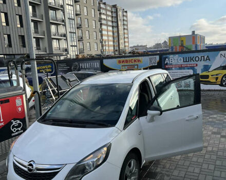 Опель Zafira Tourer, об'ємом двигуна 1.96 л та пробігом 281 тис. км за 9700 $, фото 8 на Automoto.ua