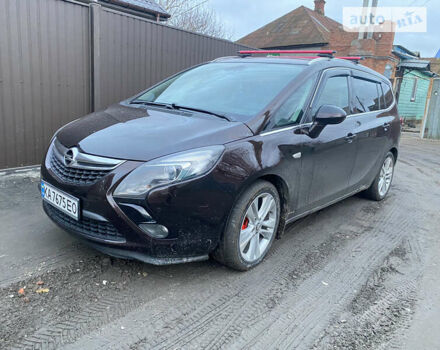 Опель Zafira Tourer, объемом двигателя 1.6 л и пробегом 220 тыс. км за 12600 $, фото 5 на Automoto.ua