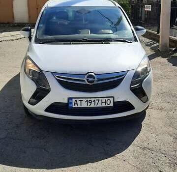 Опель Zafira Tourer, объемом двигателя 1.96 л и пробегом 206 тыс. км за 9800 $, фото 1 на Automoto.ua