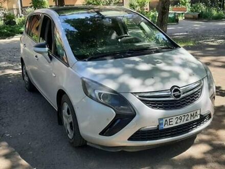 Опель Zafira Tourer 2012 у Кривому Розі на Automoto.ua Опель Zafira Tourer, об'ємом двигуна 1.4 л та пробігом 400 тис. км за 9200 $, фото 1 на Automoto.ua