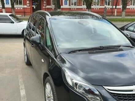 Опель Zafira Tourer 2014 у Новомосковске на Automoto.ua Опель Zafira Tourer, об'ємом двигуна 1.6 л та пробігом 235 тис. км за 9500 $, фото 1 на Automoto.ua