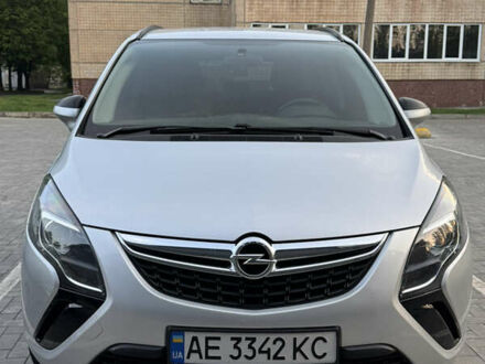 Опель Zafira Tourer, объемом двигателя 2 л и пробегом 160 тыс. км за 12000 $, фото 1 на Automoto.ua