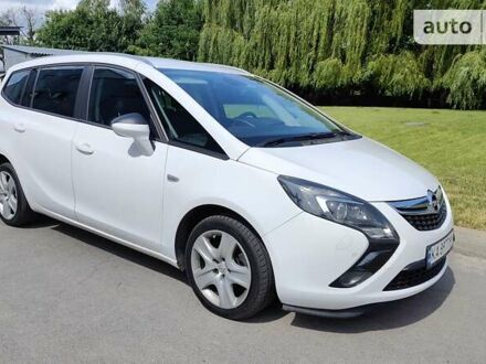 Опель Zafira Tourer, объемом двигателя 1.96 л и пробегом 187 тыс. км за 11900 $, фото 1 на Automoto.ua