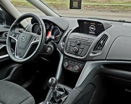 Сірий Опель Zafira Tourer, об'ємом двигуна 2 л та пробігом 142 тис. км за 12000 $, фото 18 на Automoto.ua